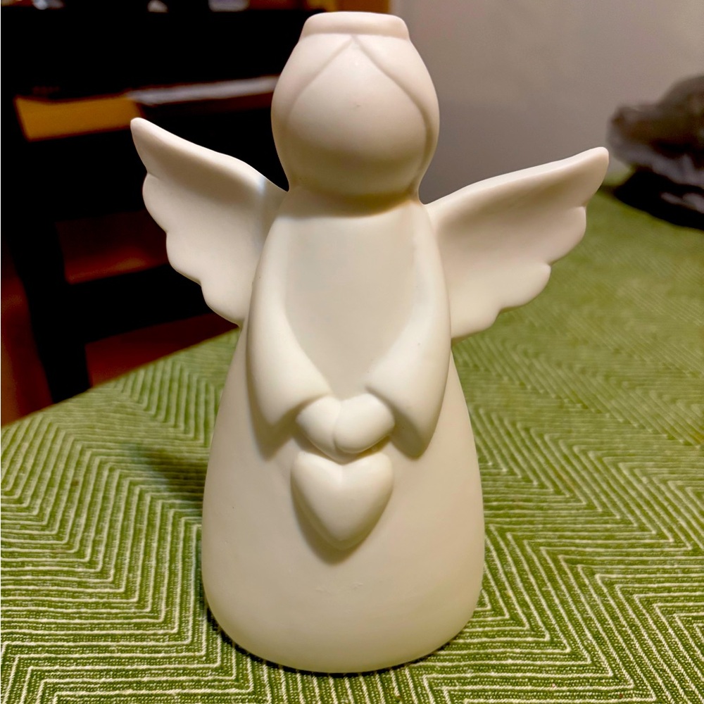 Beautiful ceramic angel decoration with lights